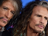 Участника группы Aerosmith госпитализировали