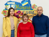 Марина Ярославская подарила родной школе компьютерный класс