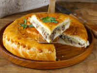 Как приготовить мясной пирог: видео-рецепт