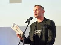 Жадан собрал на аукционе в Харькове 985 тыс. грн для фронтовых медиков