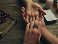 Сеанс хиромантии: что ваша ладонь расскажет о вашем характере?