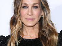 Сара Джессика Паркер показалась в бархатном платье с леопардовым принтом