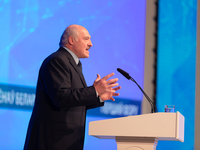 Сеть взорвали записи белорусского чиновника о "телках" на совещании у Лукашенко