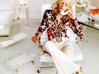 Мадонна раскрыла секрет, зачем в 19 лет позировала обнаженной