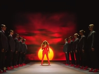 Борьба со стихиями: Джей Ло выпустила новый яркий клип