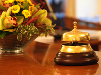 Популярный сервис Booking сделал рождественскую скидку на бронирование отелей