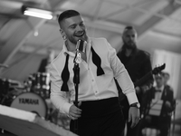 Александр Кривошапко презентовал песню "JUST GIVE ME LOVE": видео