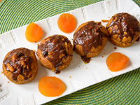 Изумительно простой десерт: мини-кексы с курагой