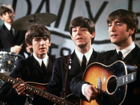 Режиссер "Властелина колец" снимет фильм о The Beatles