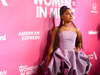 На Ариану Гранде подали в суд из-за клипа "God Is A Woman"