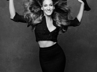 В память о легенде: Голливудские звезды в маленькой черной куртке от Карла Лагерфельда