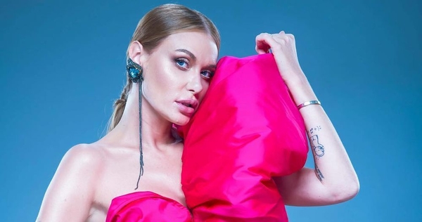 Слава Каминская поделилась забавными семейными снимками с отдыха