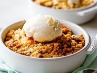 Быстрый рецепт: тыквенно-яблочный крамбл с изюмом