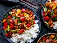 Гунбао - острая курица с кешью по-китайски