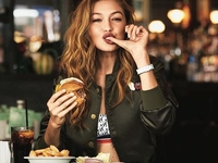 Почему постоянно хочется что-то пожевать и как с этим бороться