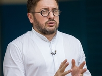 "Говорить Україна" раскроет тайну, которая заставляет мужчину годами прятать лицо