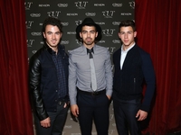 Jonas Brothers выпустили новый клип впервые за 6 лет