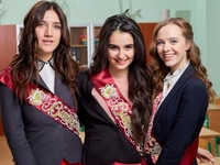 Звезда "Школы" презентовала клип с актерами сериала