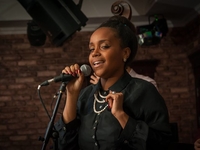 Звездный бэнд Dennis Adu Quintet, Ivonika и арт-коллектив Imaginarium сыграют джаз в Caribbean Club