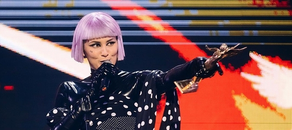 "Но ты же обещала ...": MARUV анонсировала концерт в Москве