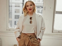 Кейт Хадсон запустила линейку "безопасной" одежды