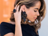 Королева бала: Как правильно подобрать украшения на выпускной 2019