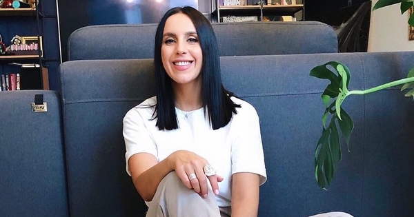 "Девушка-весна": Джамала восхитила Сеть стильным платьем