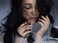 Екатерина Кухар снялась в необычной фотосессии у звездного фотографа Вадима Яцуна