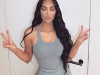 Ким Кардашьян впервые показала свой шикарный особняк: видео