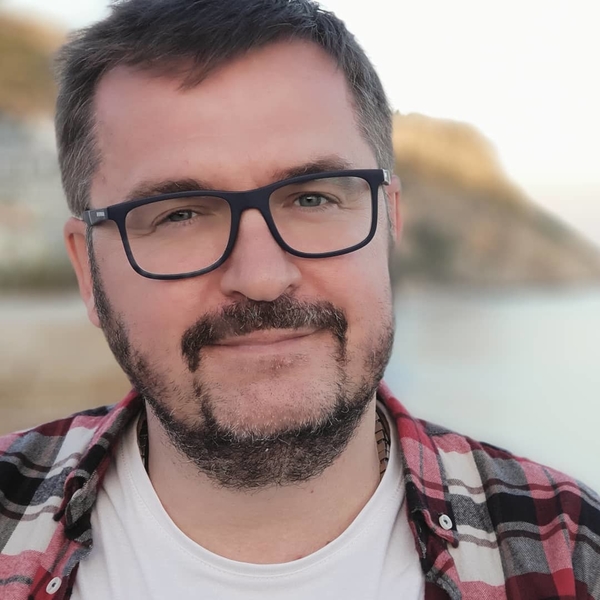 "Она носила меня на руках": Александр Пономарев показал свою крестницу