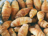 Готовим рогалики на простокваше: Видеорецепт