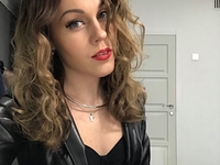Певица ALYOSHA призналась в ненависти к брату
