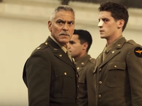 Джордж Клуни впервые за 20 лет сыграл в сериале: Вышел трейлер "Уловка"-22