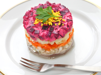 “Сельдь под шубой” с грибами: нетрадиционный рецепт салата