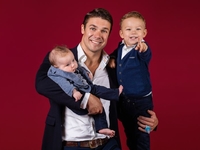 Герой шоу "Холостяк" Черкасов и его жена рассказали о воспитании сыновей