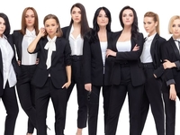 Наркотики в кустах и мухи на обед: что ждет ребенка в детском лагере