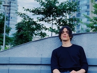 Я не умею это делать, - ALEKSEEV рассказал, почему не дарит подарки близким