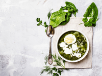 Зеленый суп с крапивой и щавелем: пошаговый рецепт