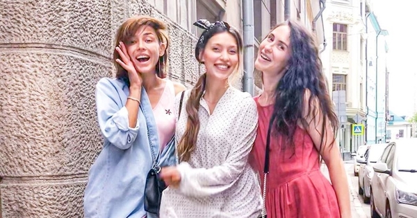 Регина Тодоренко показала яркое фото с подружками невесты