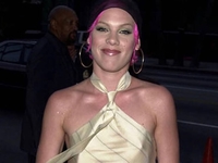 На концерте Pink фанатка родила ребенка