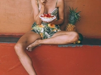 "Брось булку!" ТОП-5 продуктов, которые нельзя есть летом