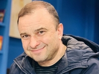 Виктор Павлик рассказал о сложном детстве и за что ему до сих пор стыдно