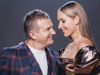 Катя Осадчая показала архивные снимки с Юрием Горбуновым