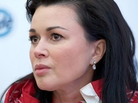 Муж Анастасии Заворотнюк тайком навестил ее в больнице - видео