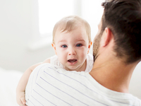 Почему ребенок кричит?