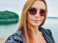 "Кто-то на меня смотрит": Ведущая Оксана Марченко удивила Сеть видео с коровами