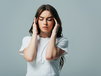 Как определить и чем лечить мигрень: советы Уляны Супрун