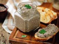 Быстрый рецепт: грибная закуска для бутербродов