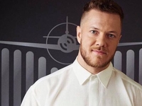 Дэн Рейнольдс из "Imagine Dragons" в четвертый раз стал отцом - первые фото малыша