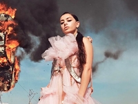 Британская певица Charli XCX сняла клип на Троещине - видео